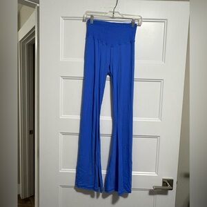 OFFLINE by Aerie Real Me Smocked Super Flare Leggings Sz Medium